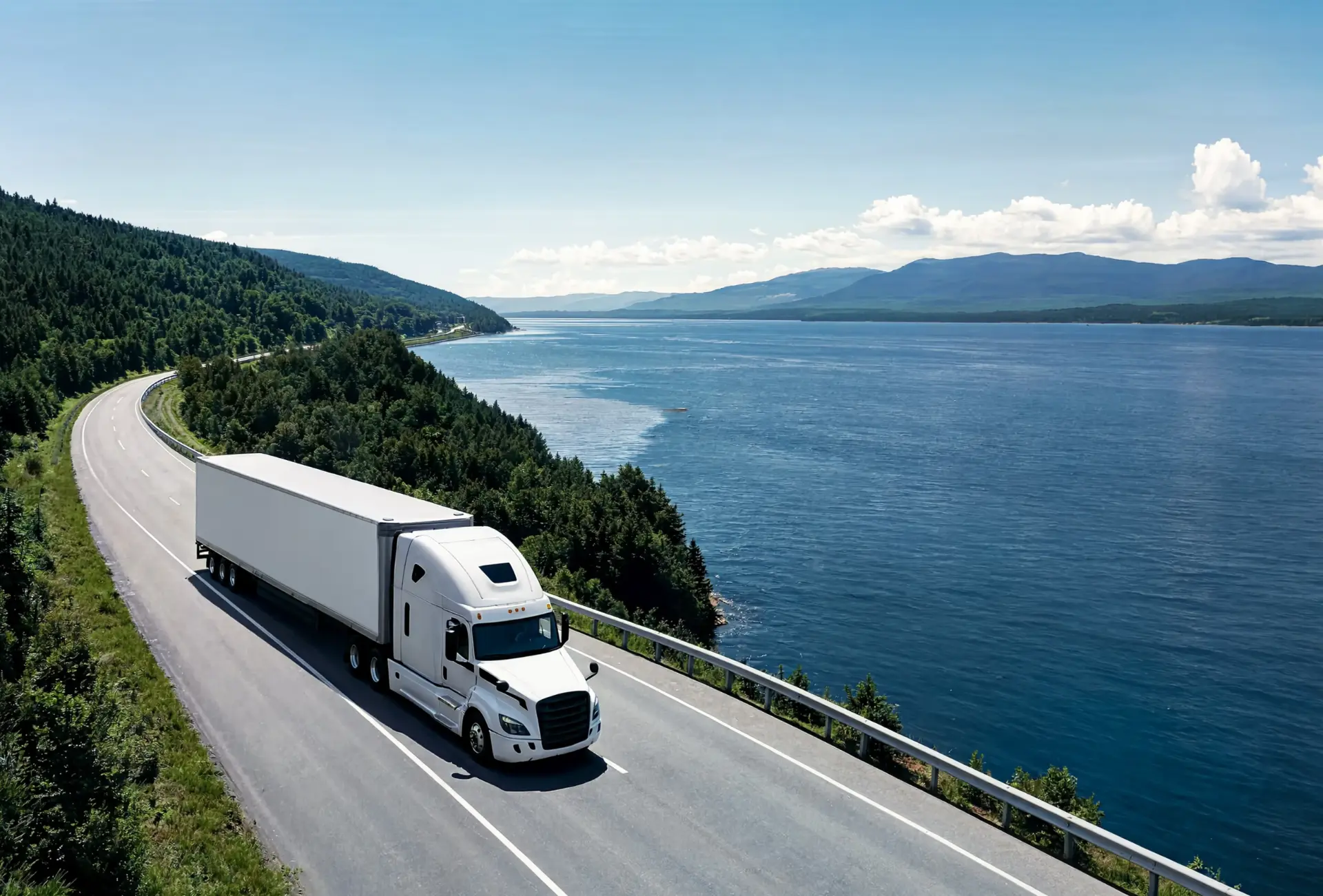 Camion VCL sur une autoroute canadienne
